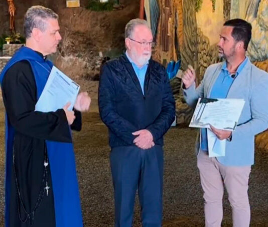 Menção Honrosa e Diploma da Lei Caminho dos Anjos