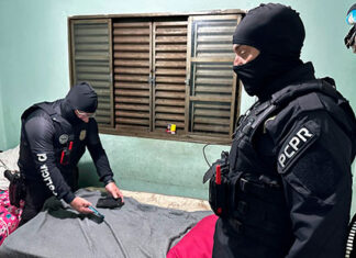 Polícia prende 12 pessoas, desarticula tráfico e tribunal do crime em Jacarezinho