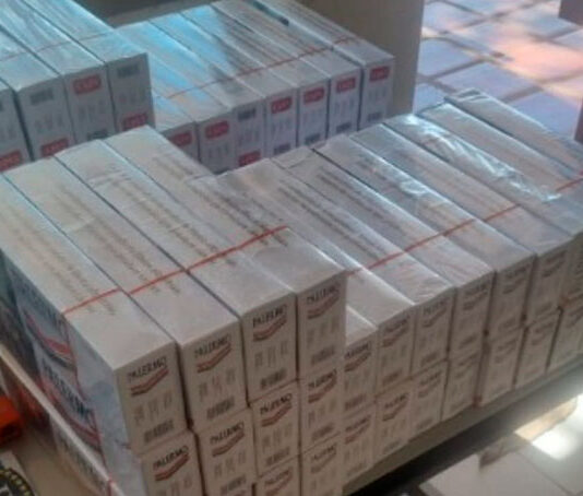 Polícia Militar apreende cigarros de contrabando no centro de Cambará