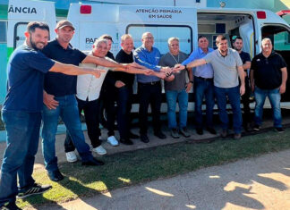 Comunidade recebe ambulância e confirmação de investimento em R$ 6,8 milhões