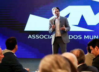 Proposta de parceria poderá levar aulas de inglês às escolas municipais