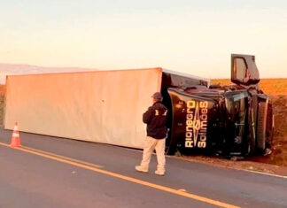 Colisão entre caminhão da dupla Rio Negro & Solimões e veiculo Gol deixa feridos na BR-369 em Bandeirantes