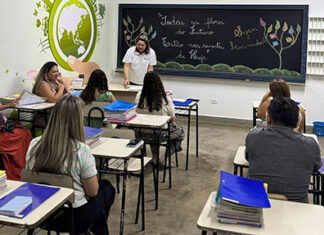 Colégio Maximus realiza reunião de pais com foco na parceria entre família e escola