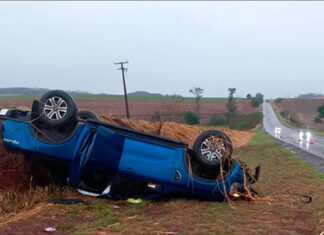 Acidente por capotamento entre Andirá e Cambará deixa feridos
