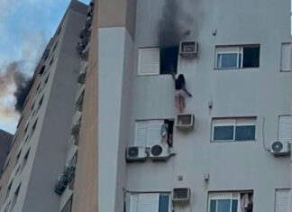 Mulher arrisca a vida para resgatar mãe e criança em incêndio
