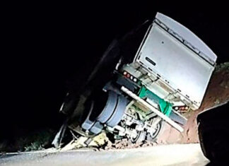 Acidente na PR-092 pede atenção de motoristas