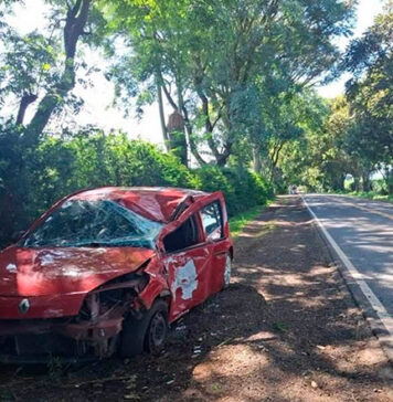 Acidente na PR-218 em Carlópolis deixa mulher ferida na manhã desta segunda-feira