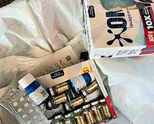 Ampolas emagrecedoras são encontradas em caixas de sabão em pó Produto de limpeza estavam na bagagem de uma passageira do ônibus de turismo