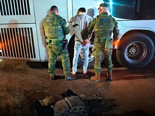 BPFRON apreende 26 kg de maconha em ônibus interestadual na BR-369