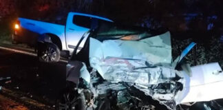 Colisão frontal entre carro e caminhonete deixa um morto na BR-153 em Jacarezinho