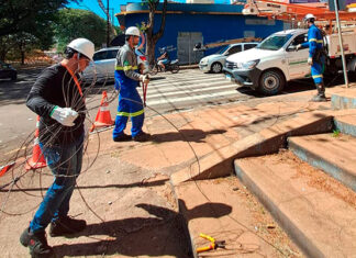 Copel remove mais de 300 kg de cabos de telecom em situação irregular em Cornélio Procópio