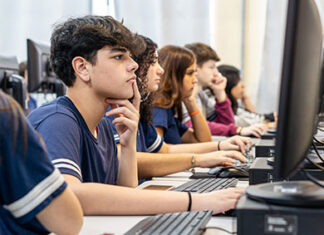 Paraná tem a melhor taxa de frequência escolar do ensino médio do Brasil