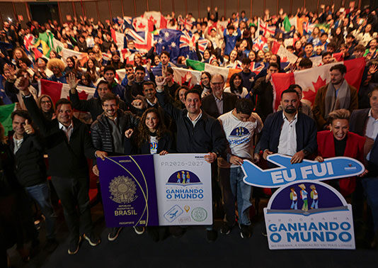 Quem foi e quem vai: governador participa de encontro do Ganhando o Mundo em Londrina
