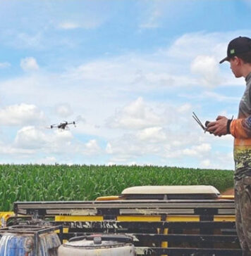 Nova geração de produtores investe na pulverização por drone