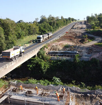 Obras de içamento na BR-153 altera fluxo entre Santo Antônio da Platina e Jacarezinho nesta terça-feira
