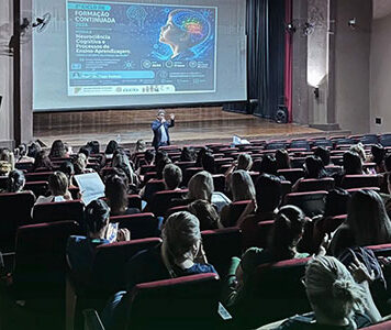 Formação Continuada debate neurociência e aprendizagem com professores e gestores da Rede Municipal de Andirá