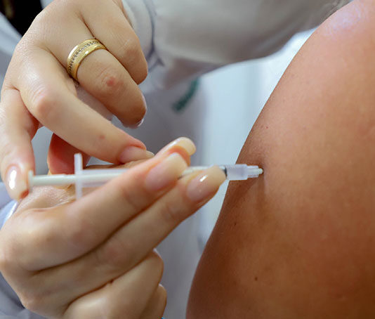 Bandeirantes adere a iniciativa da Campanha de Multivacinação e segue até 1º de setembro