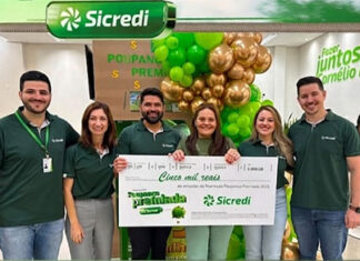 Associada de Cornélio Procópio fatura R$ 5 mil em sorteio da Poupança Premiada Sicredi