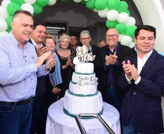Santa Casa de Bandeirantes comemora oito décadas de saúde e mais de 800 cirurgias do Opera Paraná