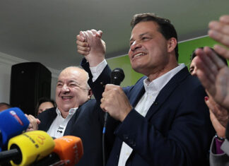 PSD e MDB selam aliança no Paraná e confirmam Rafael Greca como vice de Sandro Alex