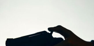 Polícia do Paraná busca suspeito de matar influenciadora na frente dos filhos em Sertanópolis