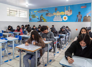 Prova Paraná Mais: 100 mil alunos da rede estadual se preparam para disputar vagas na UFPR